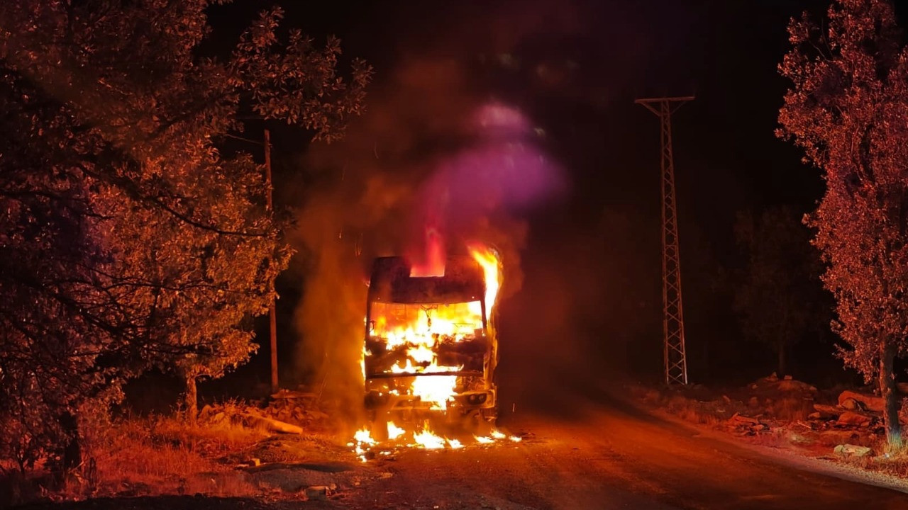 Park halindeyken cayır cayır yandı