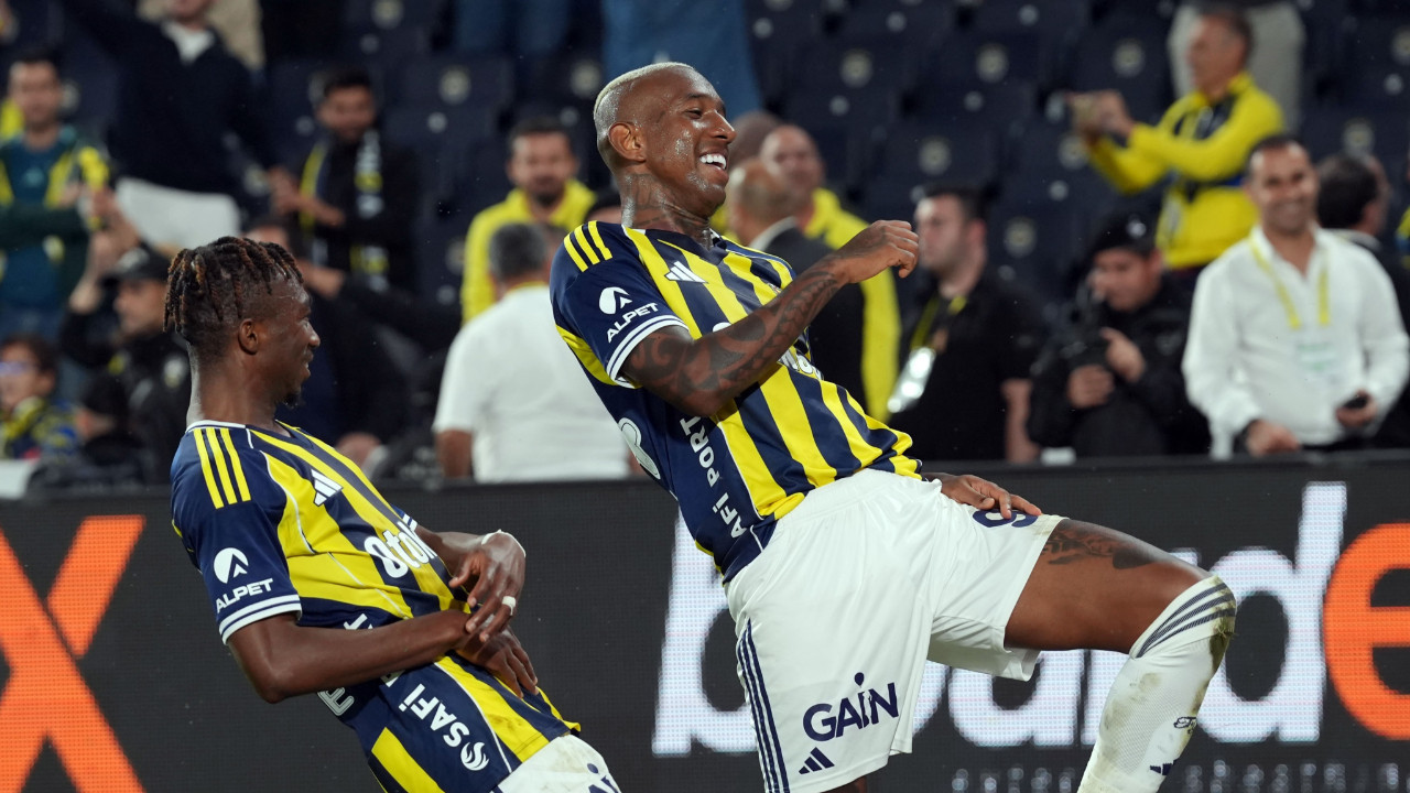 Talisca, önce ıslıklandı sonra alkışlandı