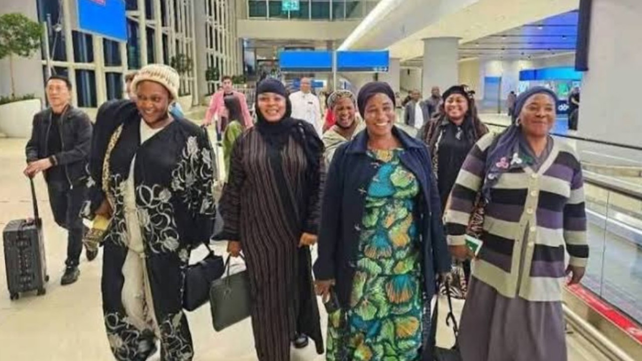 Başkan eşlerinin Türkiye gezisi ülkeyi karıştırdı