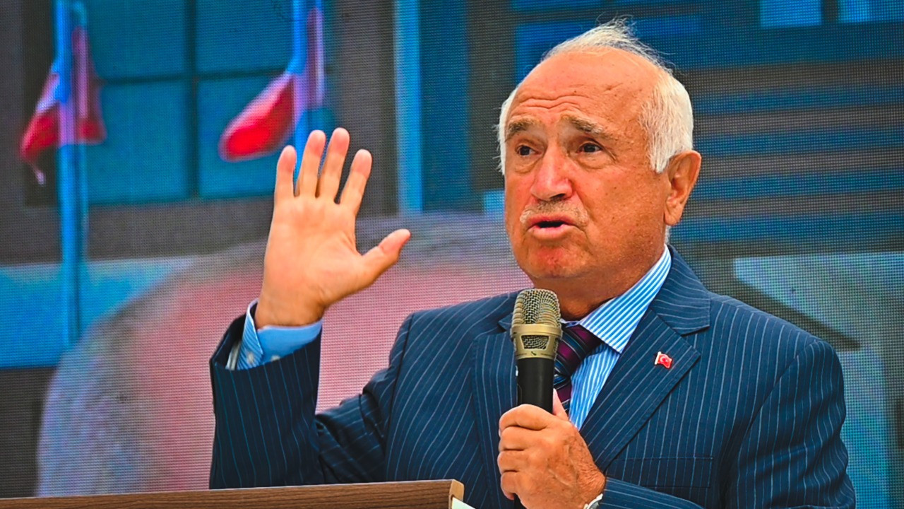 Cemil Çiçek çıkıştı: Bu tartışmalar sıkıntılı