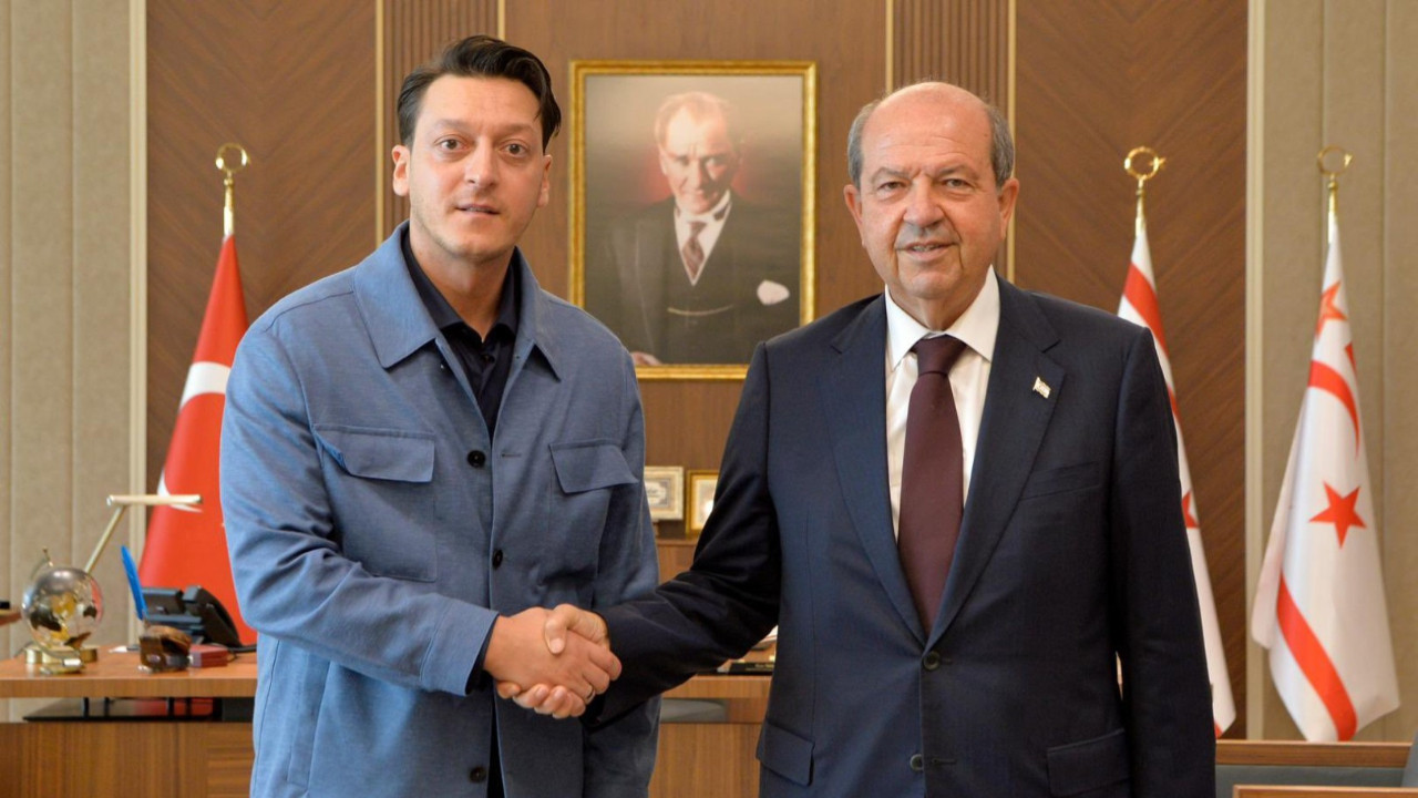 Mesut Özil, FIFA ve UEFA'ya seslendi: 'Ambargoyu kaldırın'