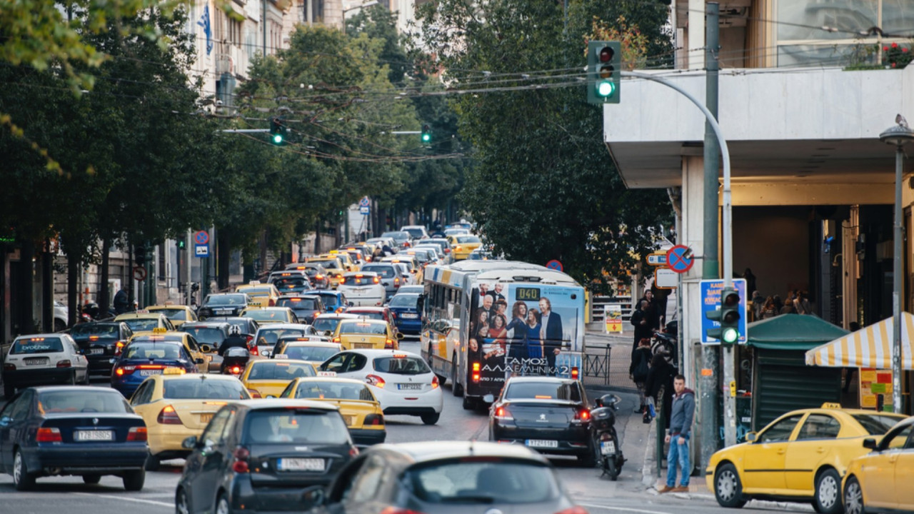 Tatilcilerin dikkatine: Yunanistan trafik kurallarını sıkılaştırdı