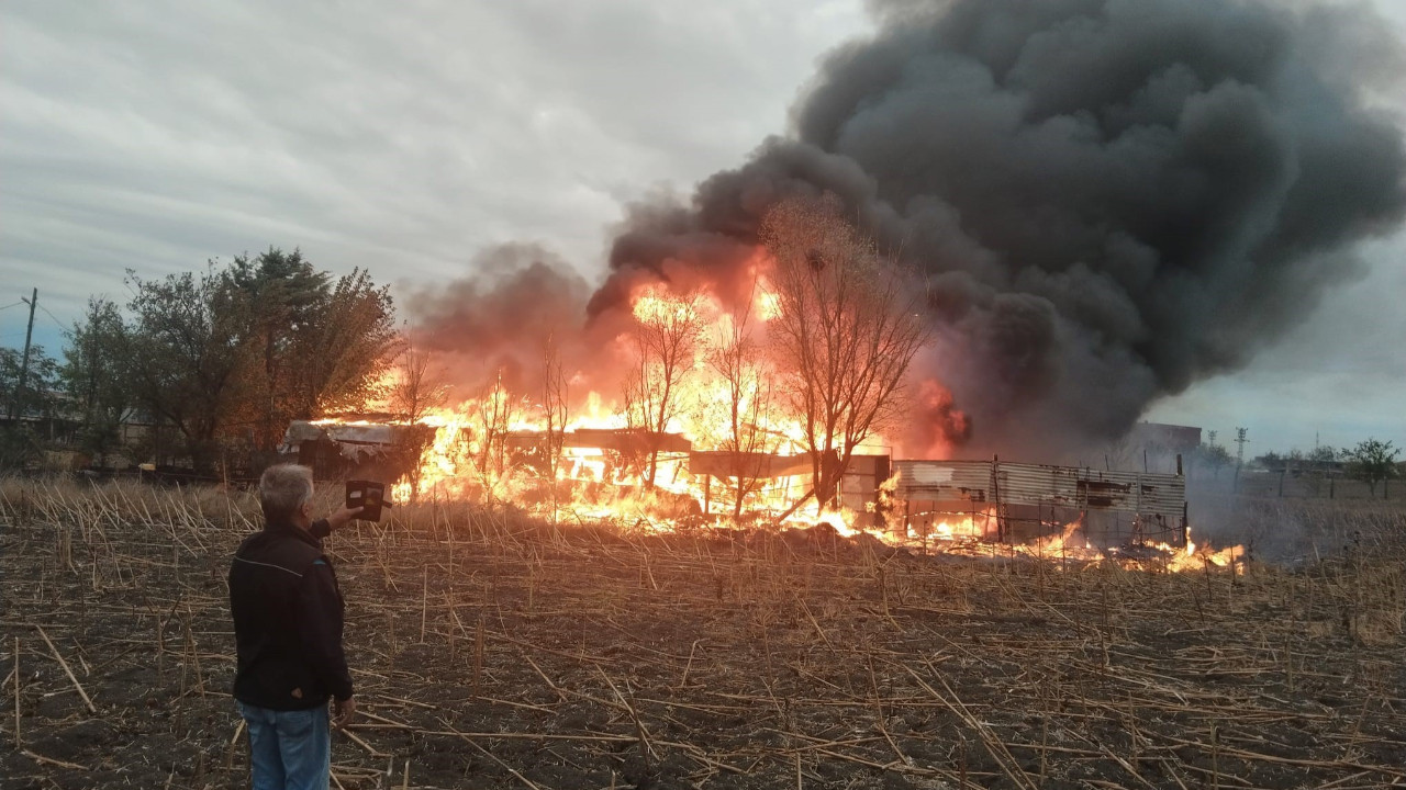 Tekirdağ’da bağ evi alevlere teslim oldu: Dakikalar içinde küle döndü