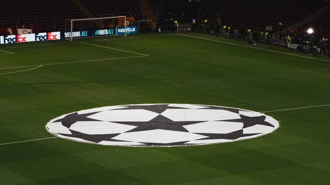 11'LER BELLİ OLDU: Okan Buruk ve Arne Slot'tan sürpriz