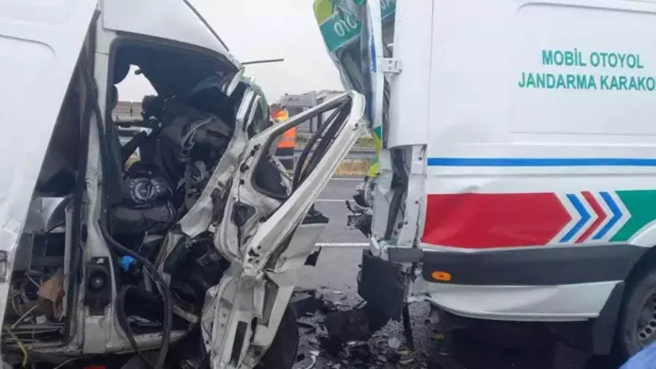 Minibüs ile jandarma aracı kazasında bir can kaybı daha