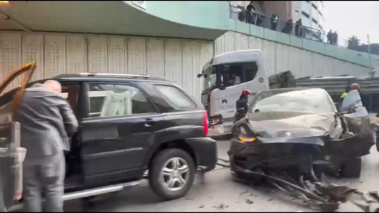 Şişli'de zincirleme kaza