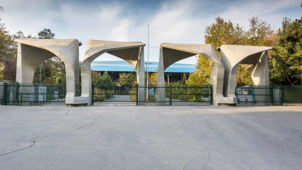 Tahran Üniversitesi'nde patlama: Ölü ve yaralılar var