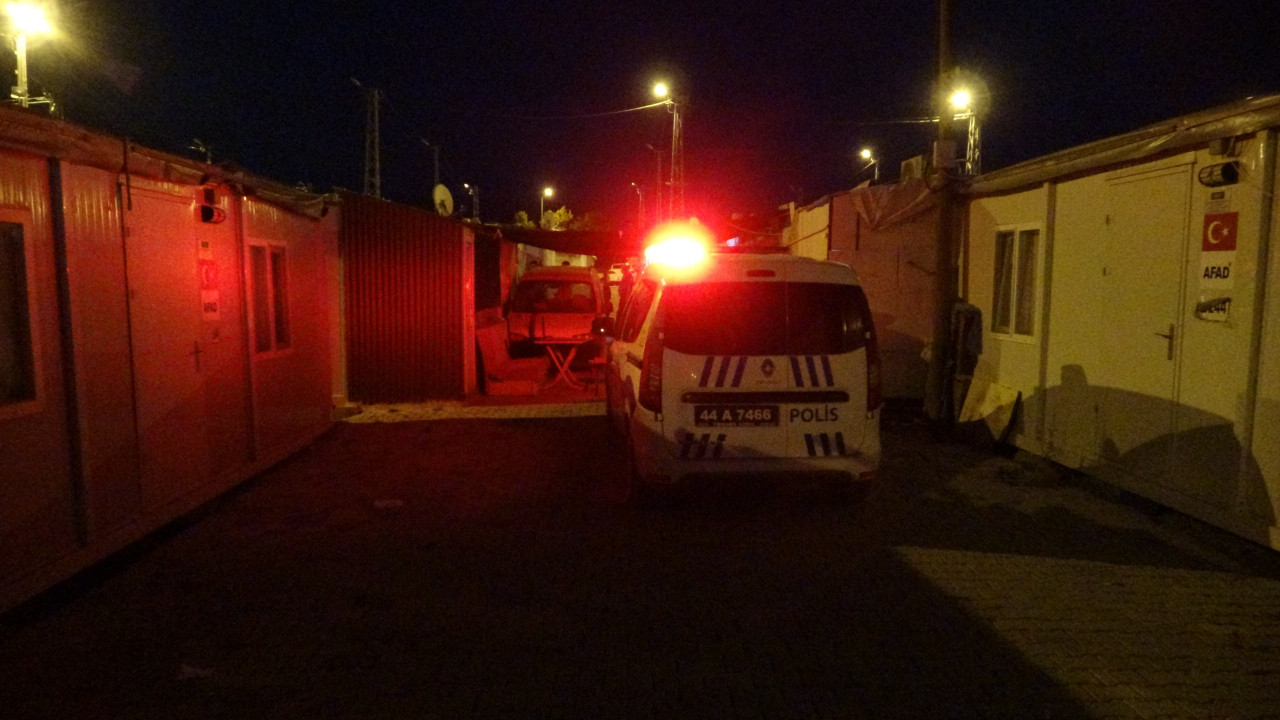 Tuvalette silahlı saldırıya uğradı