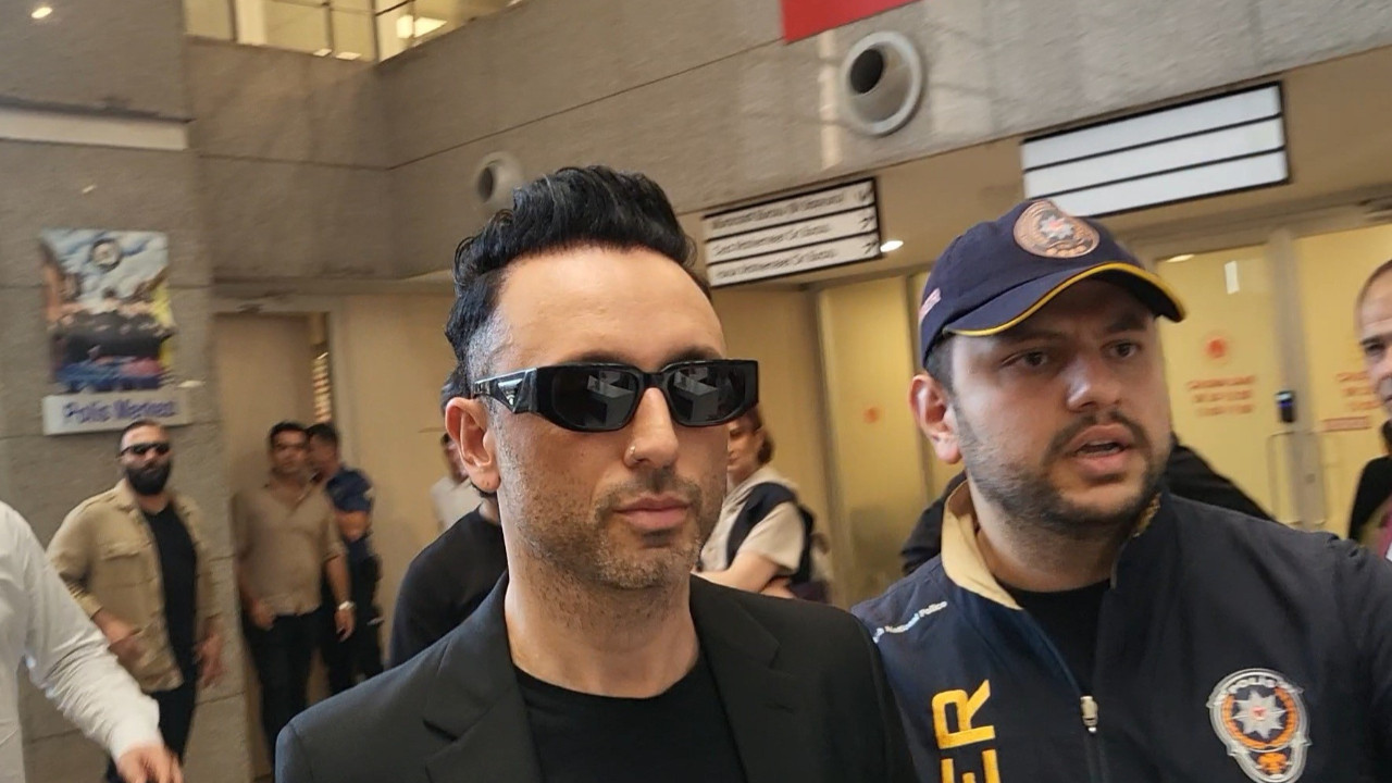 Mabel Matiz hakim karşısına çıktı: “Bu şarkı bir erkeğe mi yazıldı?”