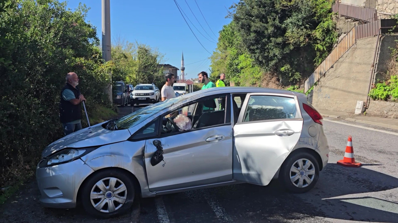 Kontrolden çıkan otomobil takla attı: Anne ve 5 yaşındaki oğlu yaralandı