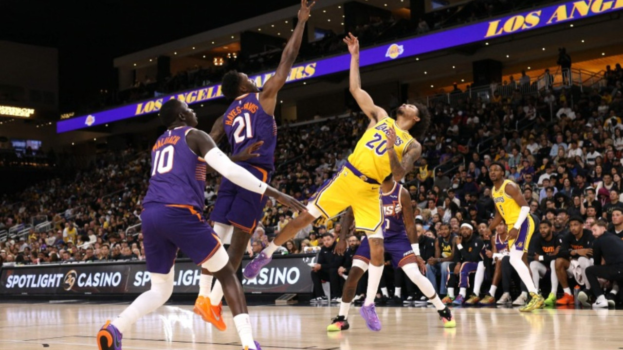 Nigel Hayes Davis ilk maçına çıktı: Phoenix Suns kazandı