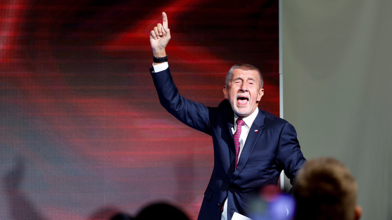 Çekya'da seçimin galibi milyarder Babis oldu