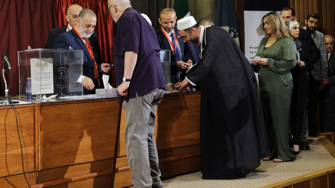 Esad'ın ardından Suriye sandık başına gitti