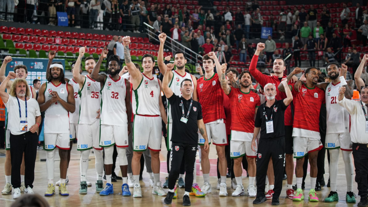 Karşıyaka, Yukatel Merkezefendi'yi rahat geçti: Sezonun ilk galibiyetini aldı