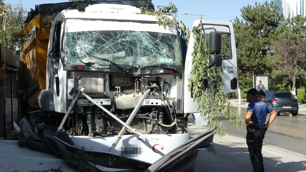 Kontrolden çıktı, iş yerlerine daldı