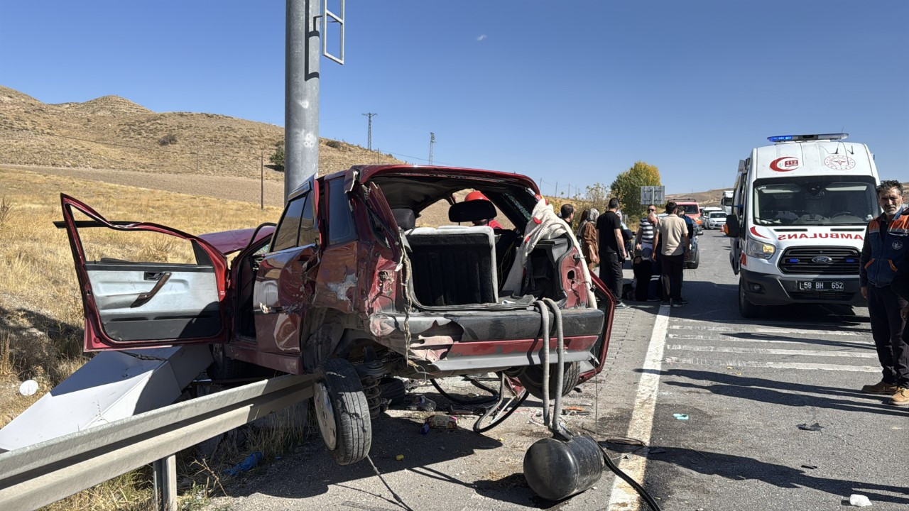 Sivas'ta faciadan dönüldü: 10 yaralı