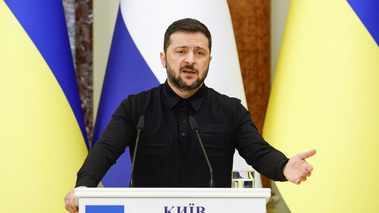 Zelenskiy, Ukrayna'nın savunma sanayisini övdü: Stratejilerini değiştirttik