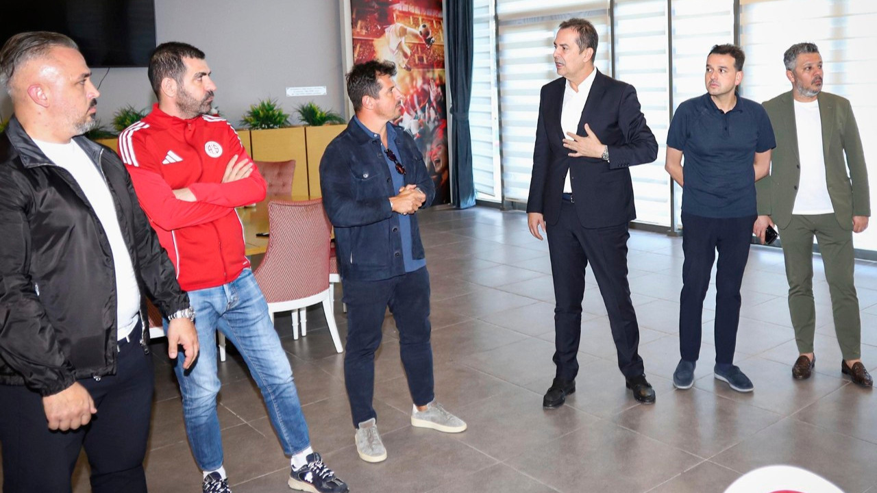 Antalyaspor'da Emre Belözoğlu 28 maç sonra gitti