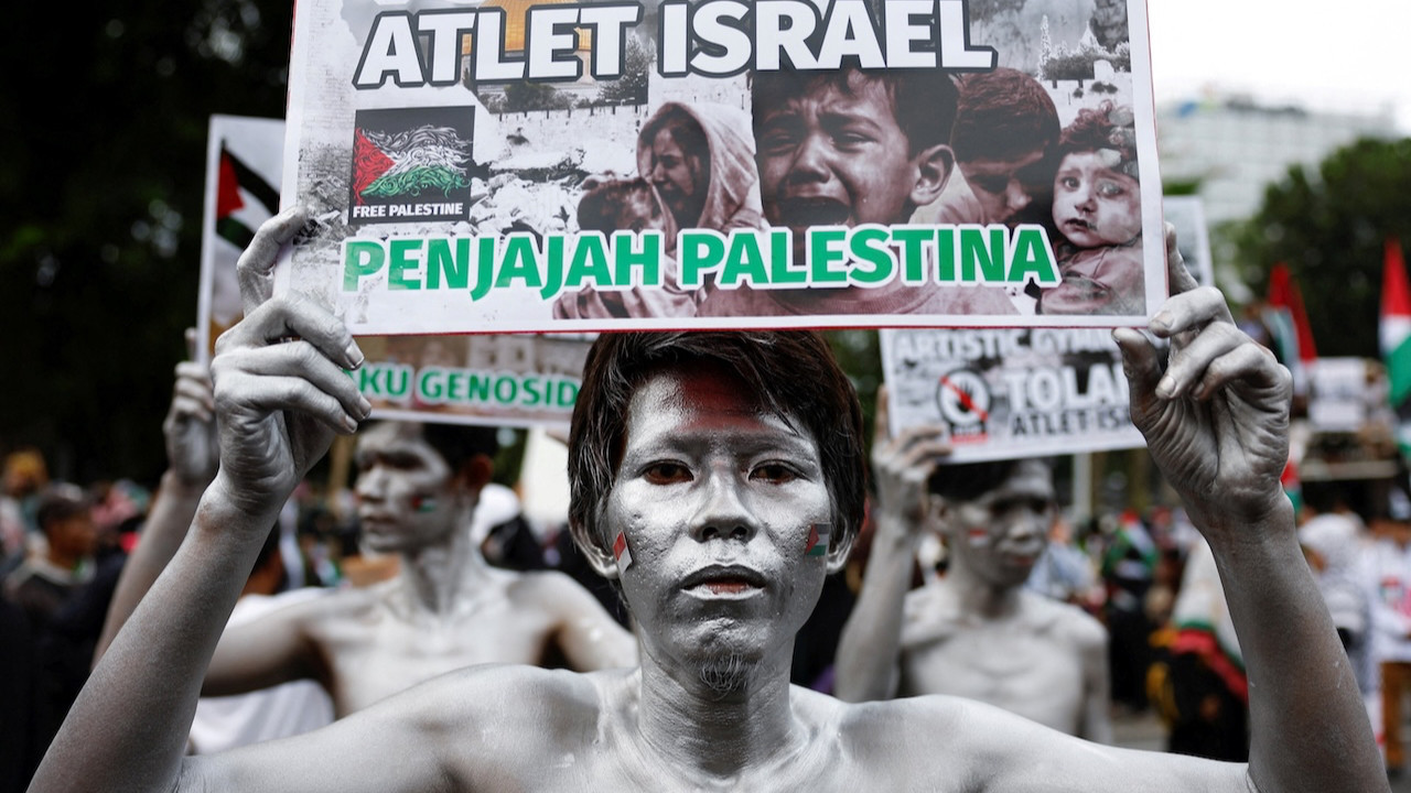 Endonezya'da halk İsrail'e karşı sokağa çıktı