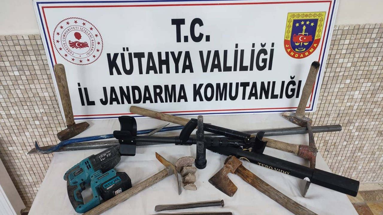Kaçak kazıya suçüstü: 9 gözaltı