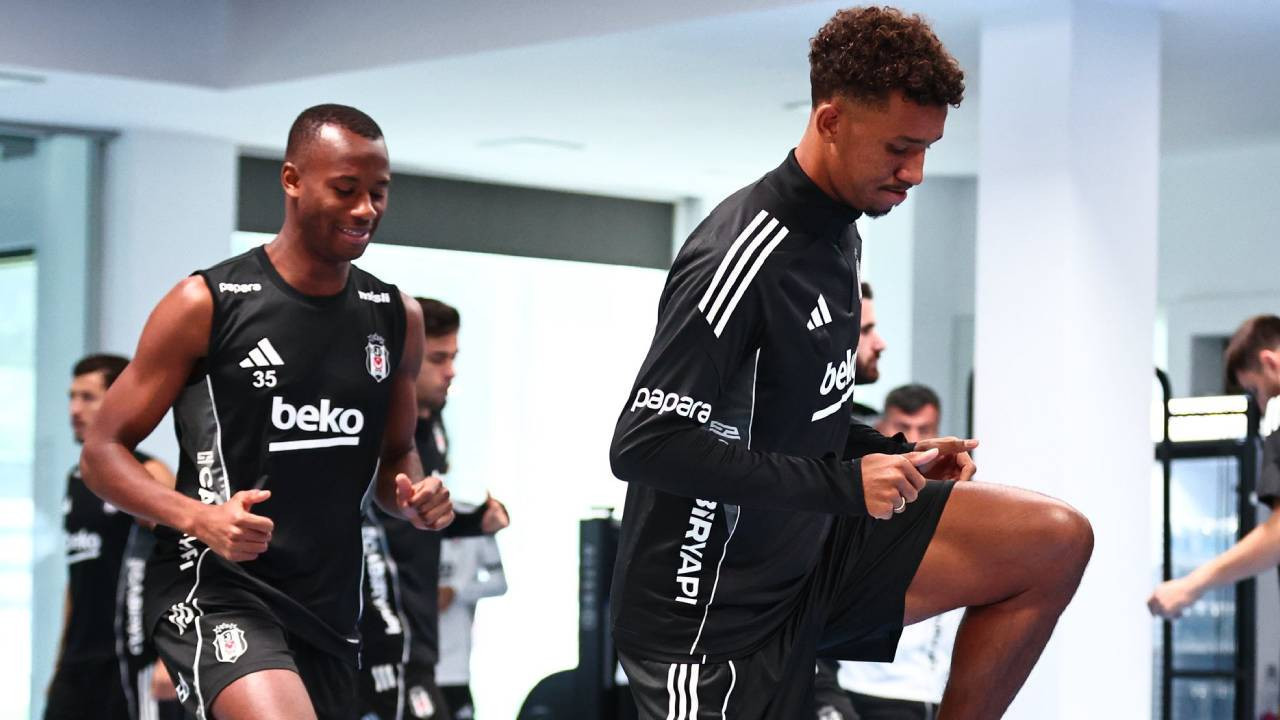 Beşiktaş'ta Gençler mesaisi salonda sürdü