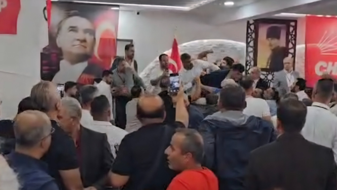 CHP ilçe kongresinde kavga çıktı