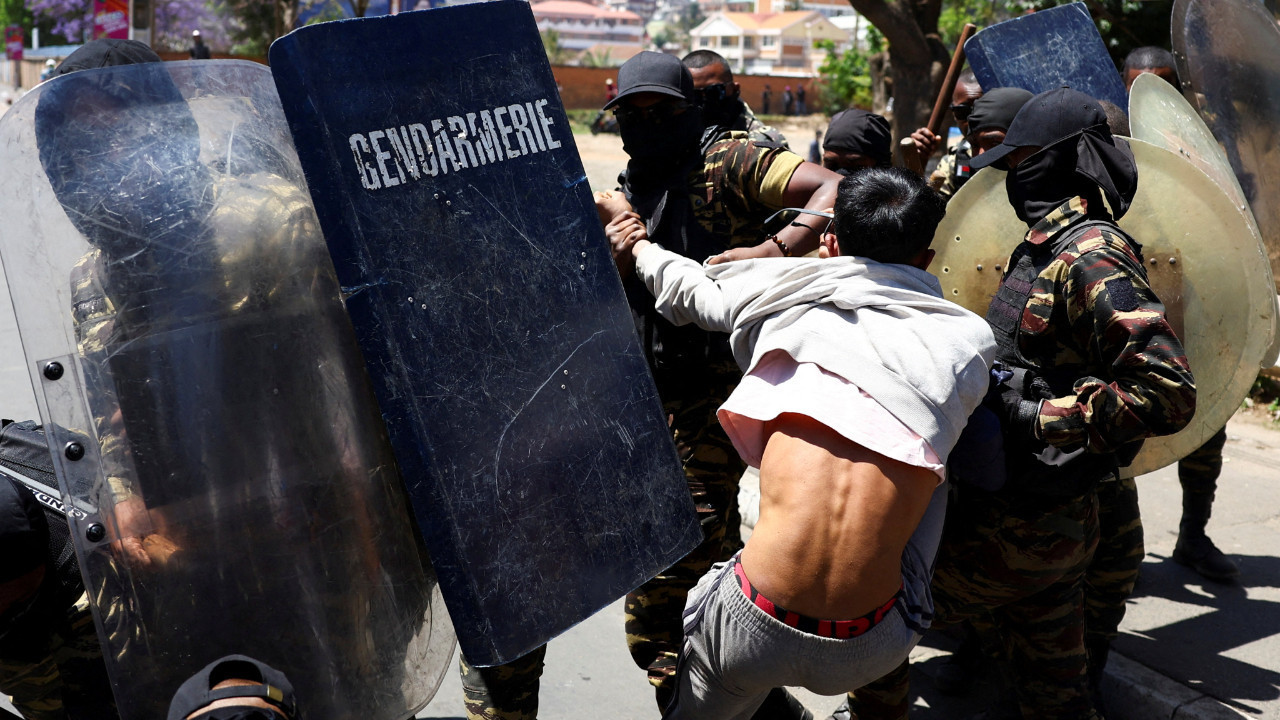 Cumhurbaşkanı bir yıl istedi, polis biber gazı sıktı