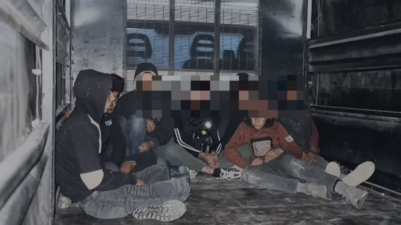 Hatay'da 8 kaçak göçmen yakalandı, 3 organizatör tutuklandı