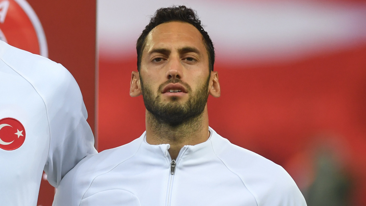 Hakan Çalhanoğlu, Türk futbol tarihine geçecek!