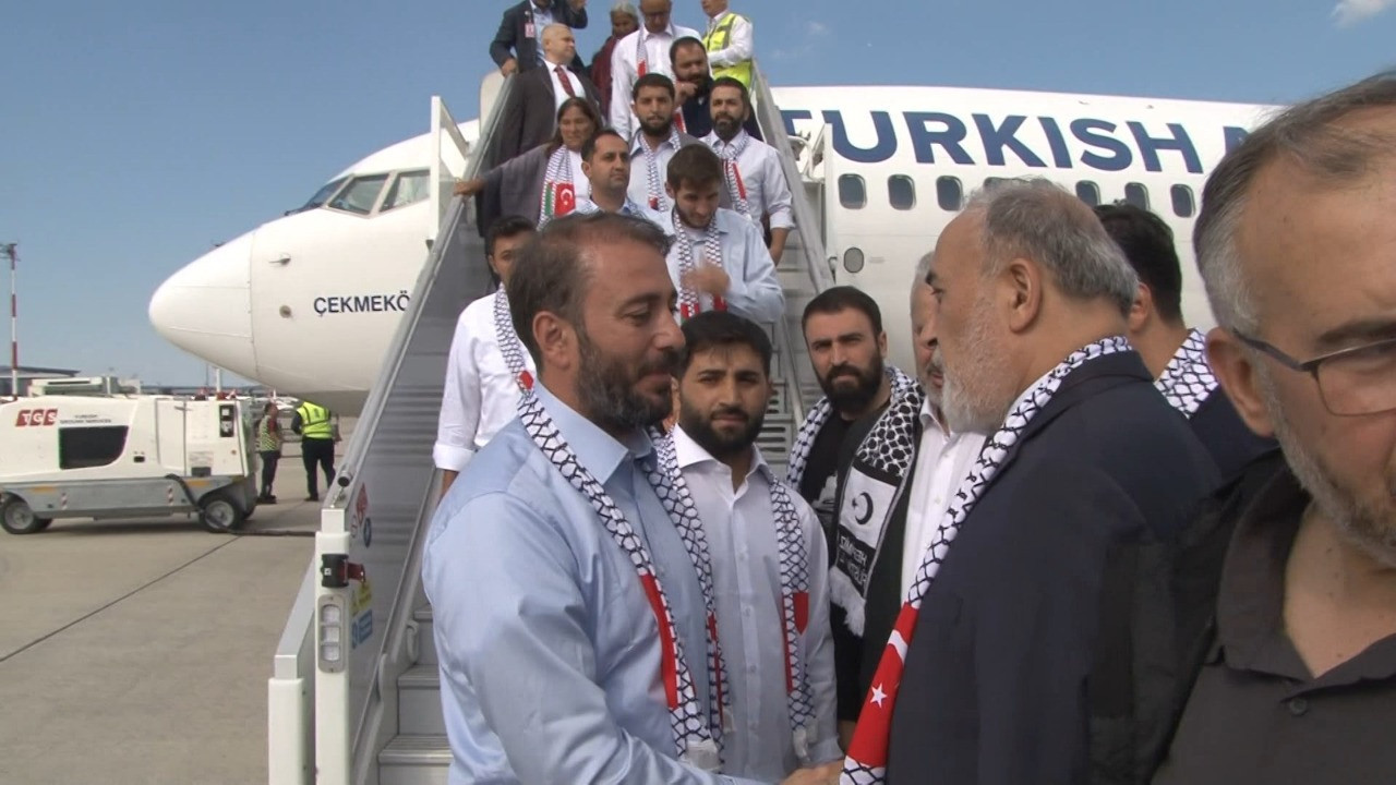 Özgürlük Filosu'nun 94 aktivisti İstanbul'a geldi