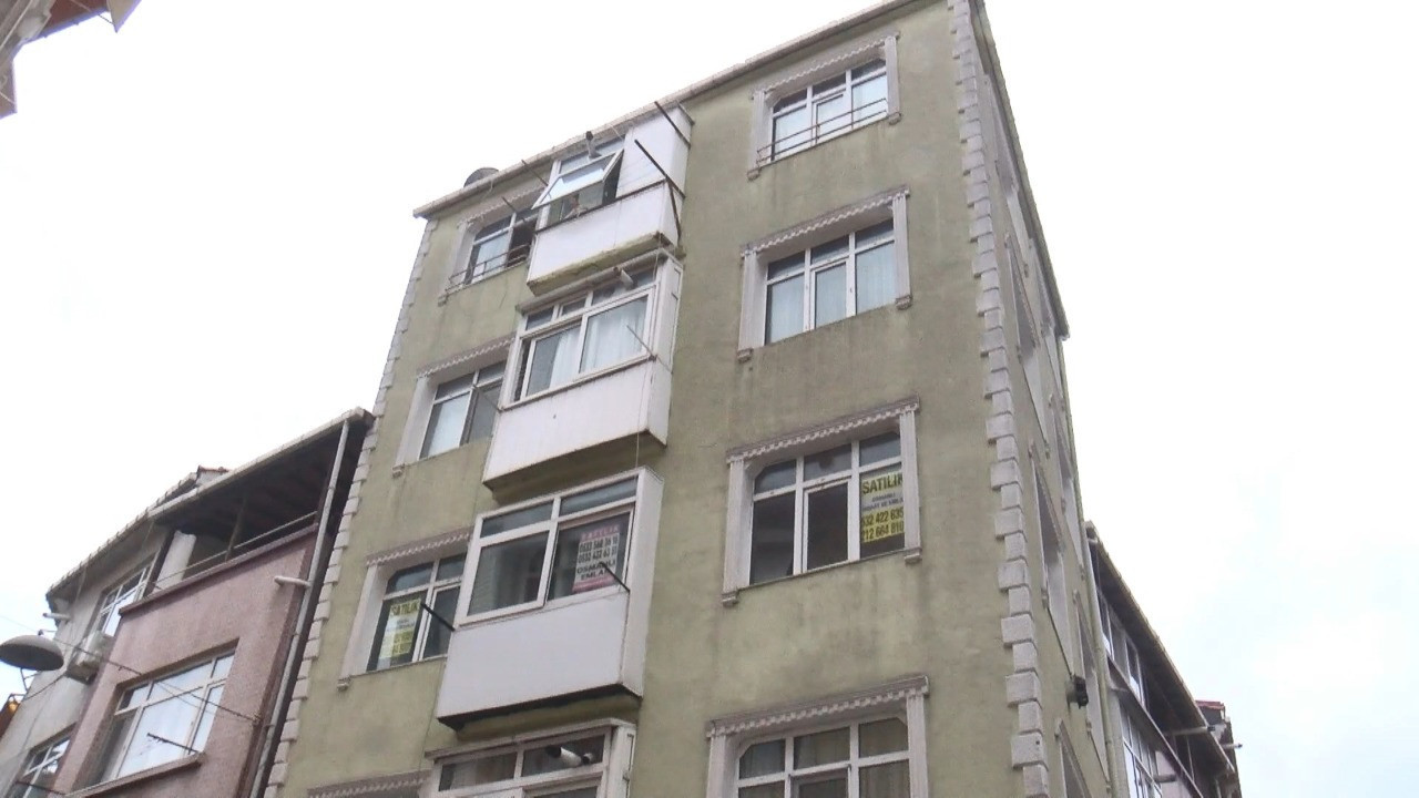 Feci olay: Beşinci kattan düşen kadın öldü