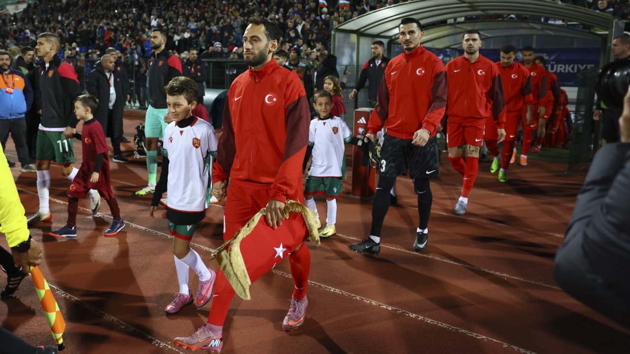 Hakan Çalhanoğlu milli formayla 'dalya' dedi