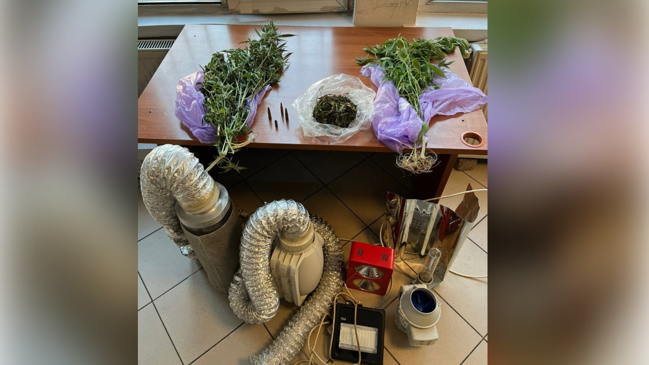 Sohbet uygulamasında uyuşturucu pazarlığı: 2 kişi yakalandı