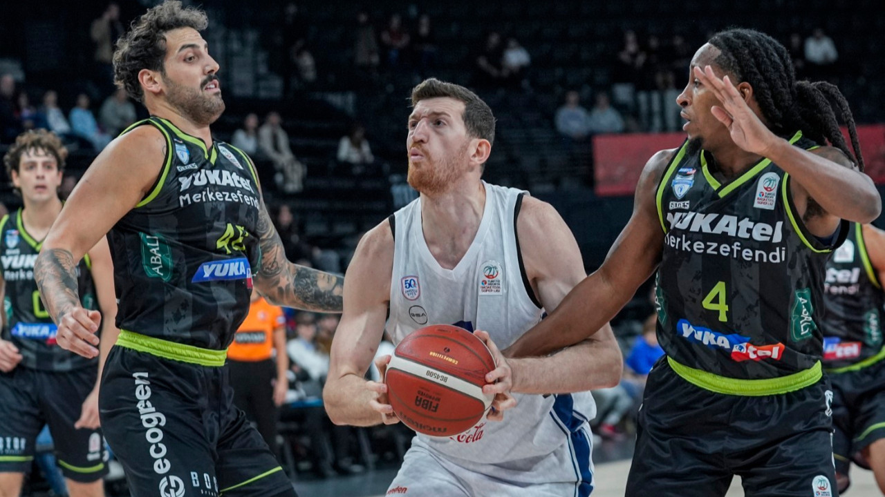 Anadolu Efes, Merkezefendi'yi rahat geçti