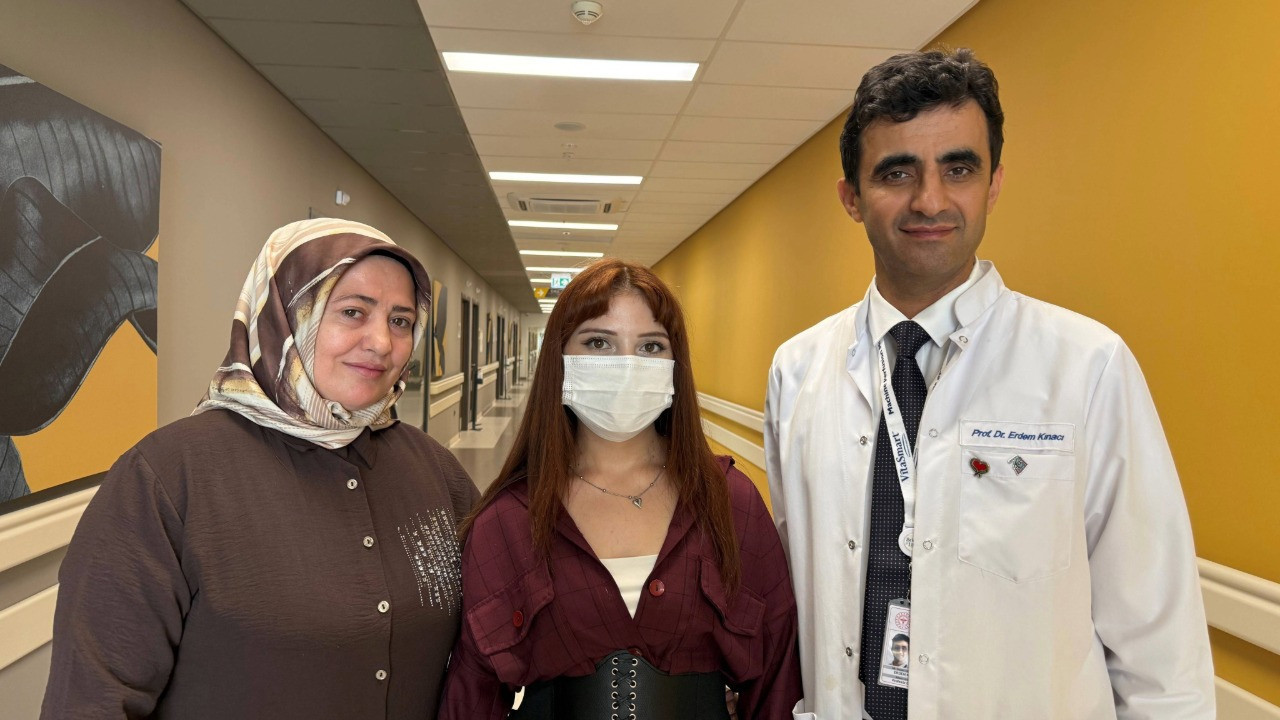 Ardı ardına içti, az kalsın ölüyordu