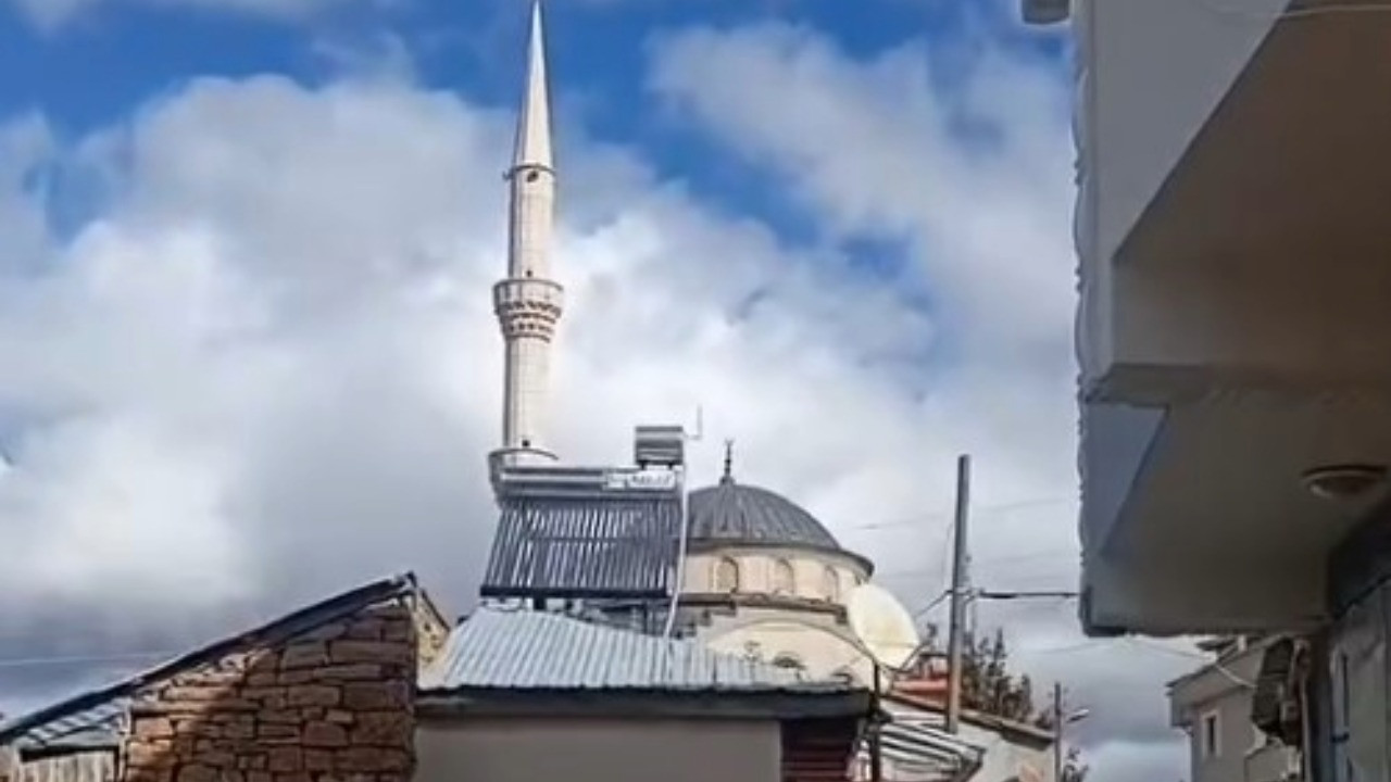 Cami hoparlöründen anons yaptı: Niye alıyorsunuz komşular