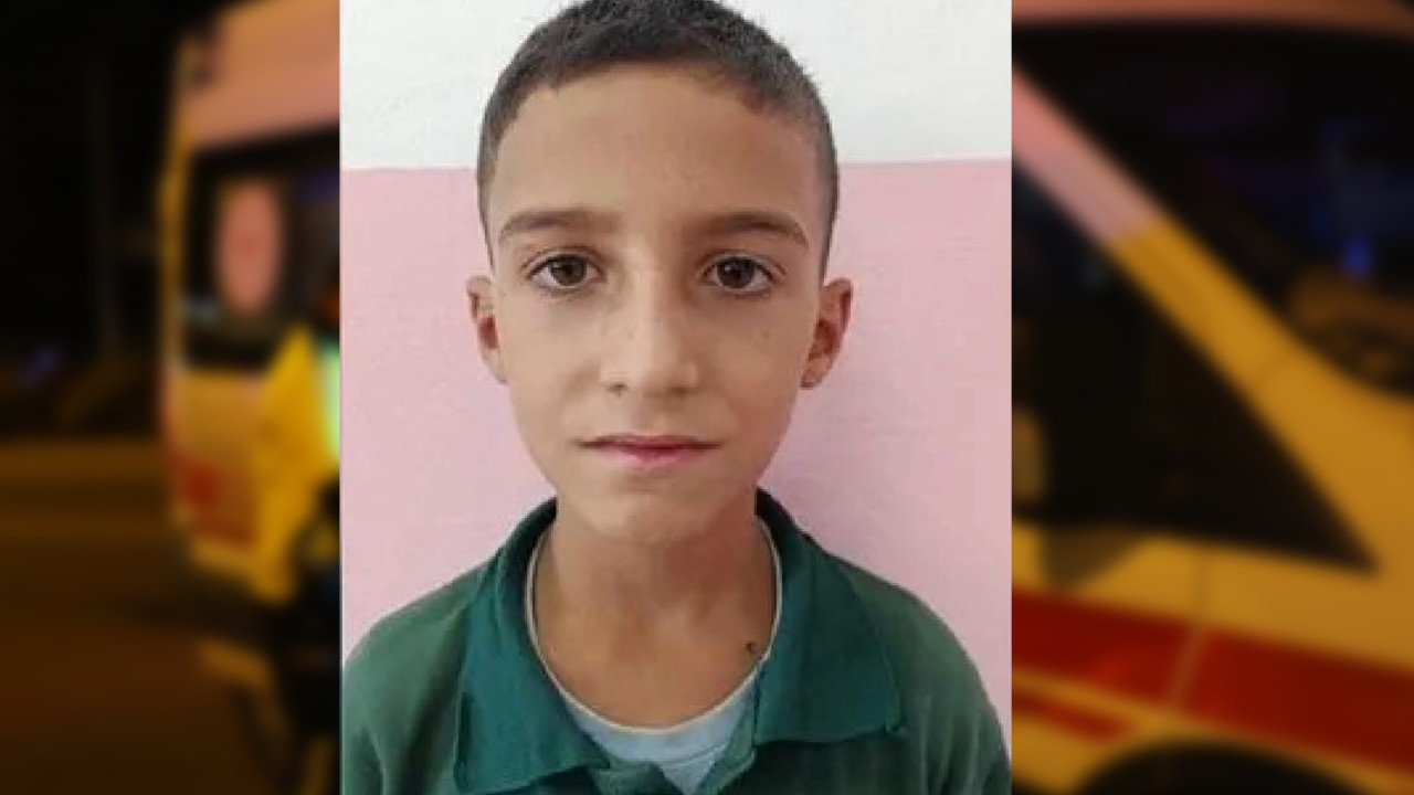 Devrilen traktördeki Berat öldü, babası ve kardeşi yaralandı.