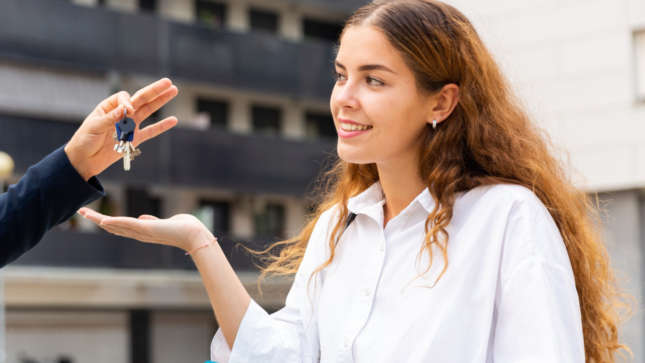 Antalya'da her 6 konuttan birini yabancılar alıyor