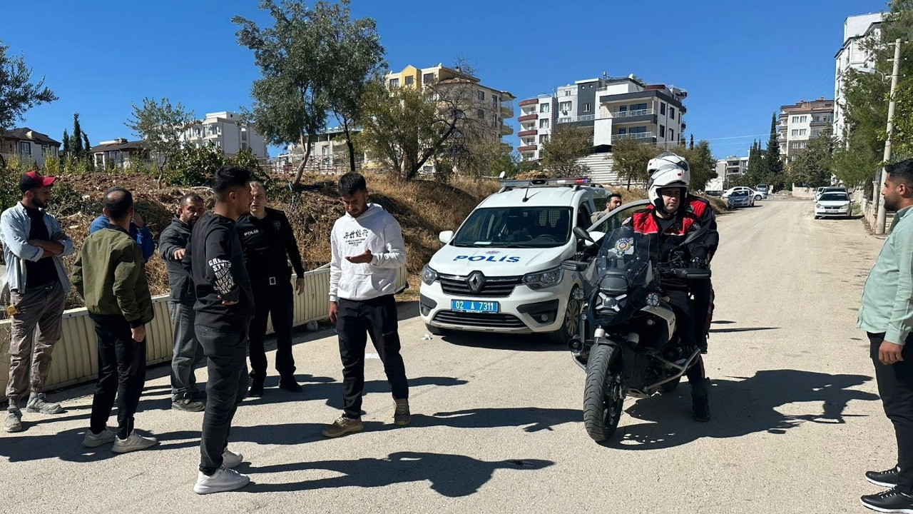 İki grup arasında bıçaklı kavga