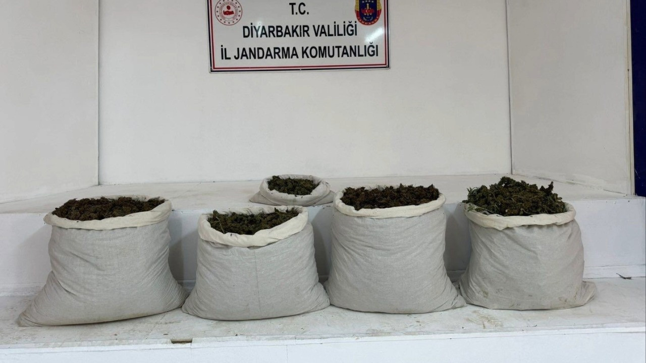 Diyarbakır'da 93 kilo uyuşturucu ele geçirildi