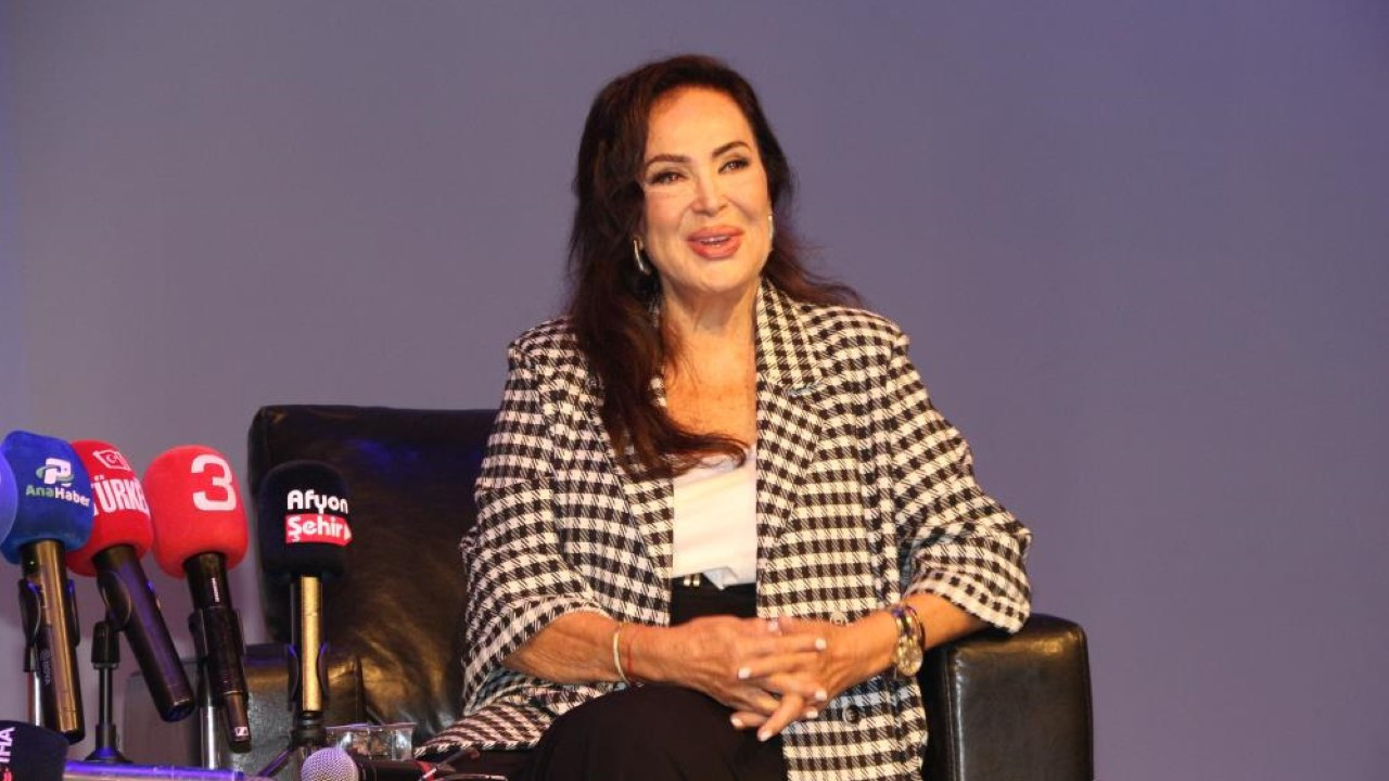 Türkan Şoray'dan sinema sektörüne sitem