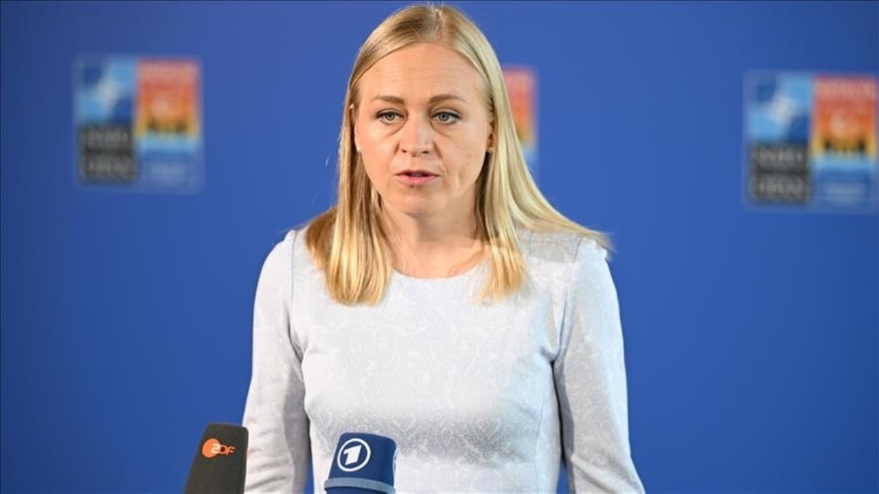 Gürcistan'da Finlandiyalı bakana para cezası