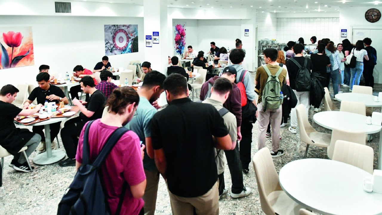 Gençler zor bela okuyor