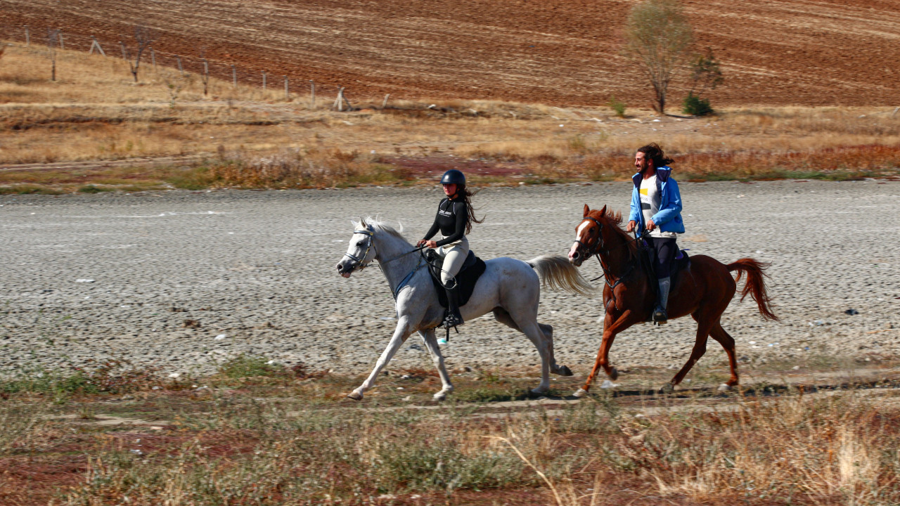 Kızılca Göleti iki ayda kurudu