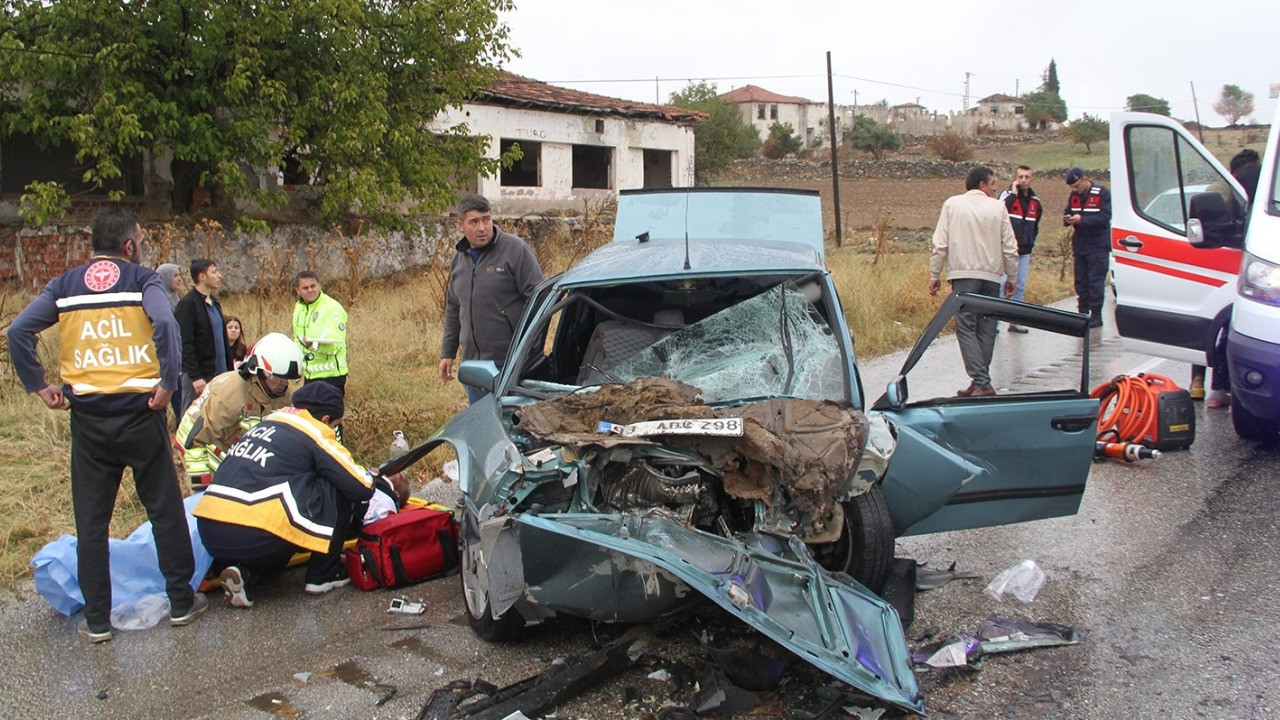 Yağmur kazayı da beraberinde getirdi: 1 bebek öldü, 5 kişi yaralandı