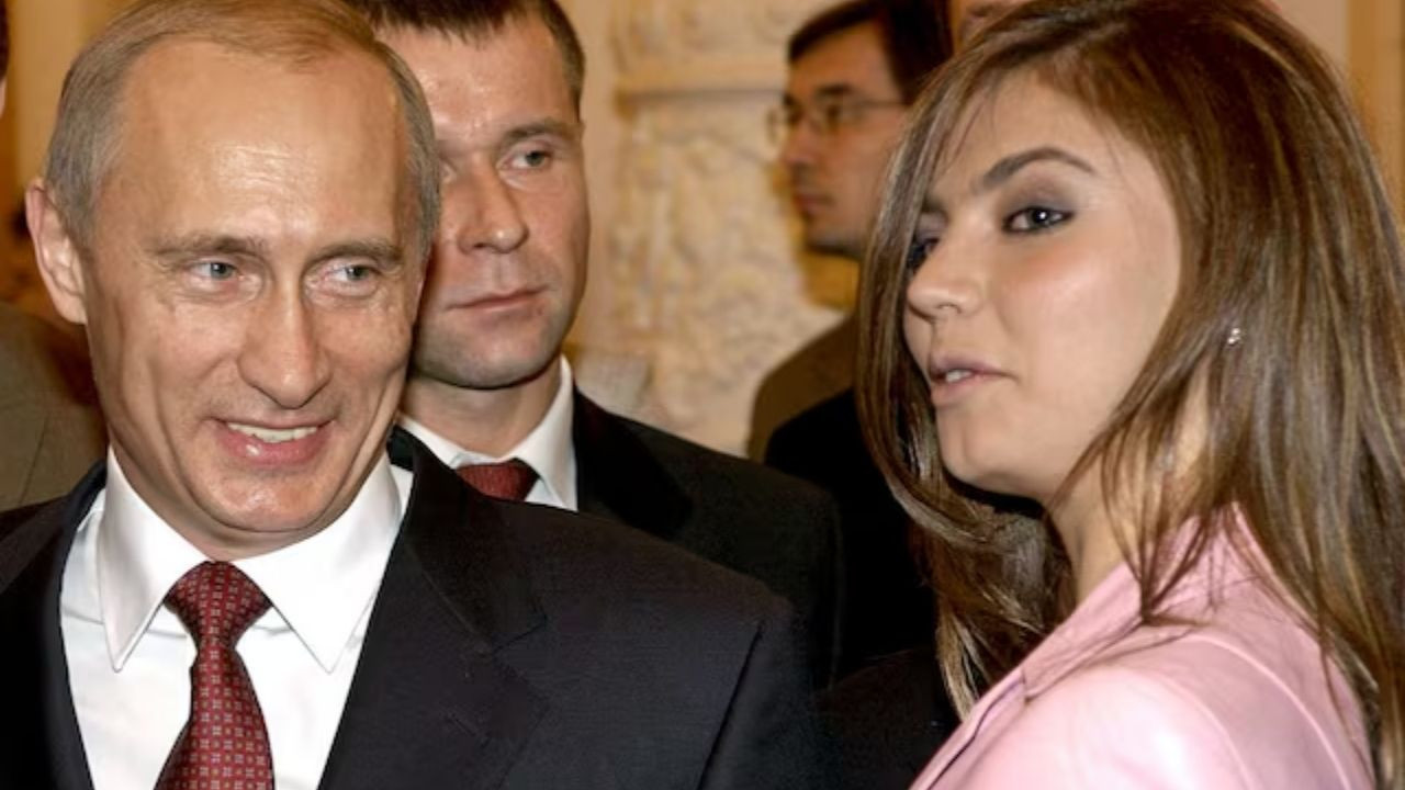 Putin'in 'gizli haremi'ni yazdı, FSB kapısına dayandı