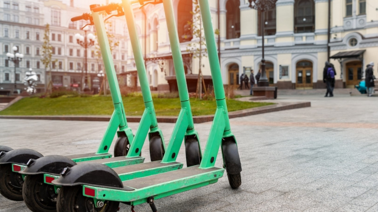 Bir Avrupa kentinde daha elektrikli scooter dönemi sona eriyor