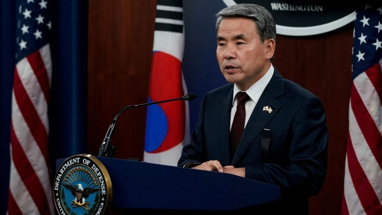 Eski savunma bakanına tutuklama talebi