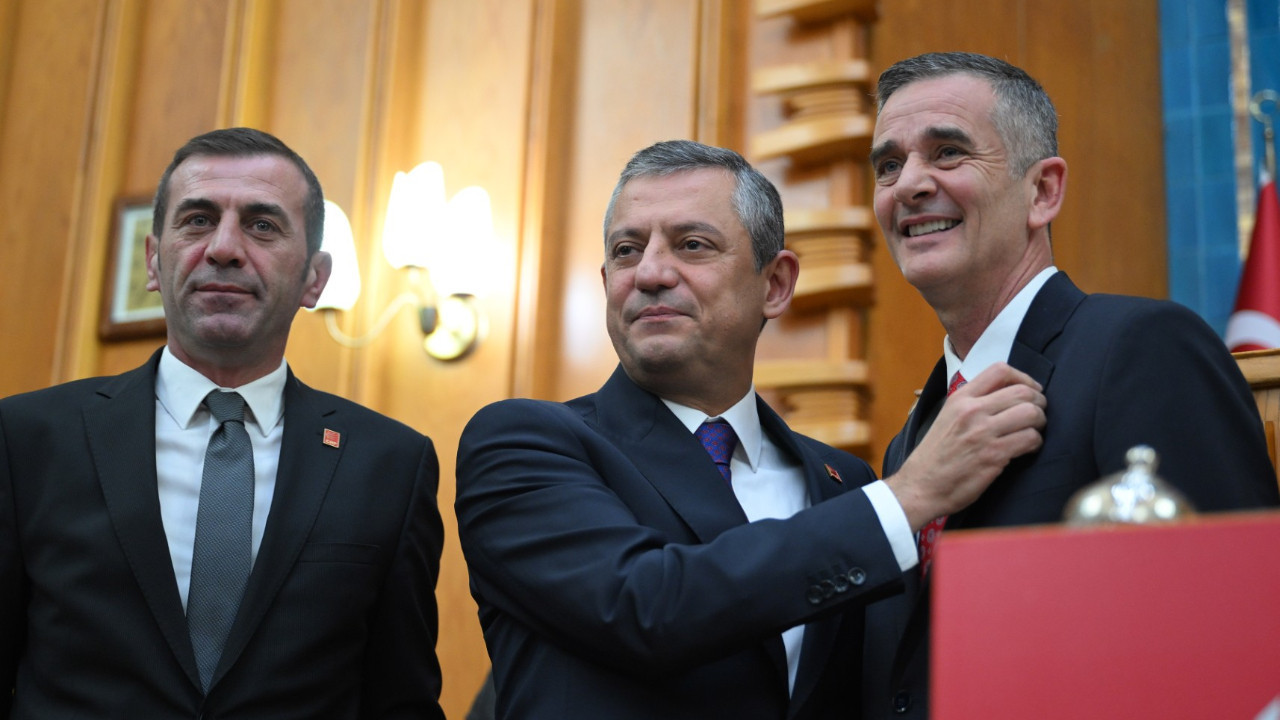 Ümit Dikbayır CHP'ye katıldı: Bir isme özellikle teşekkür etti