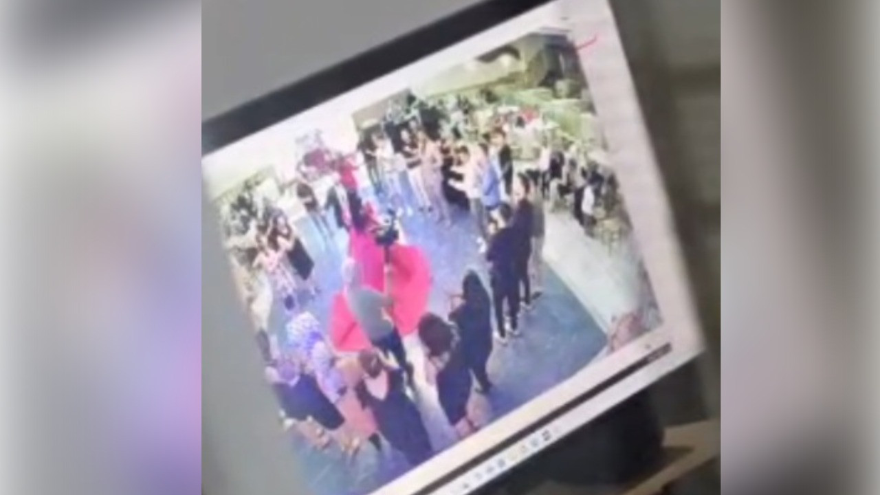 Kına gecesi kabusa döndü! Dev avize gelinin üzerine düştü